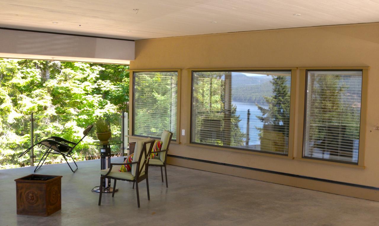 Collins House B And B Ganges Bagian luar foto