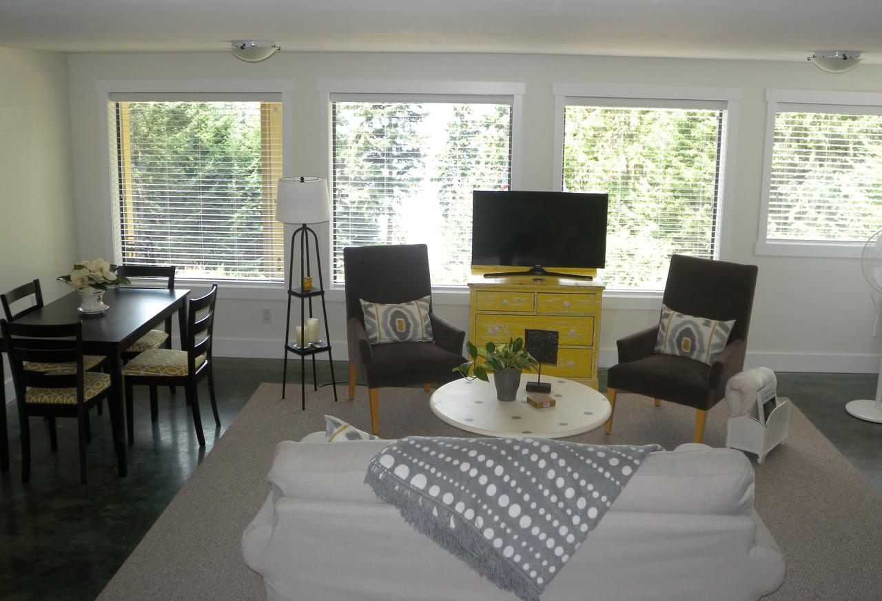 Collins House B And B Ganges Bagian luar foto